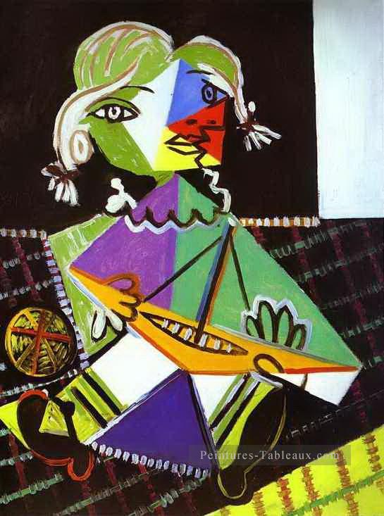 Fille avec un bateau Maya Picasso 1938 cubisme Pablo Picasso Peintures à l'huile